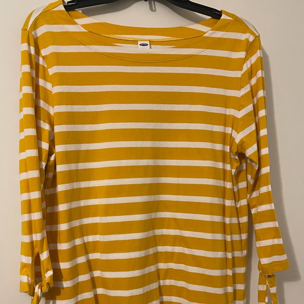 Women’s striped top size Large, like new.